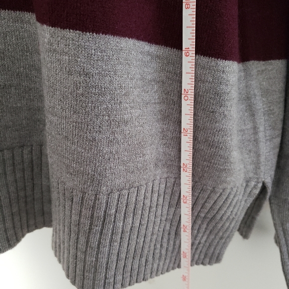 Colorblock Sweater [NWT] - Picture 6 of 11